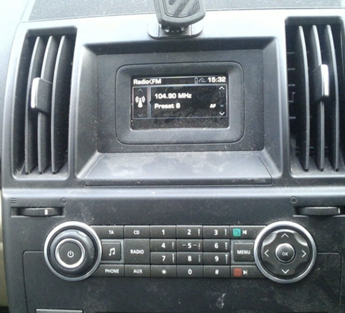 Autoradio tactile GPS et Apple Carplay Land Rover Freelander